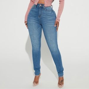On The List Deluxe Stretch Skinny